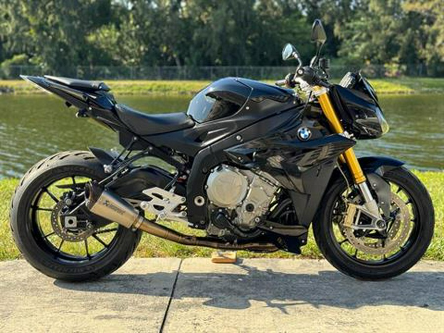 2016 BMW S 1000 R