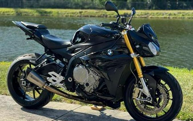 2016 BMW S 1000 R