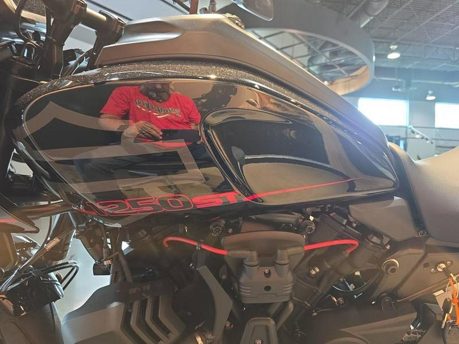 2025 Harley-Davidson® RA1250ST - Pan America® 1250 ST