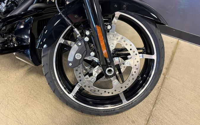 FLTRX 2026 Road Glide