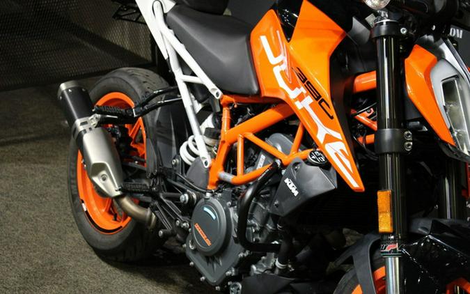 2017 KTM Duke 390