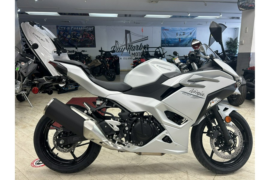 2025 Kawasaki Ninja® 500 ABS