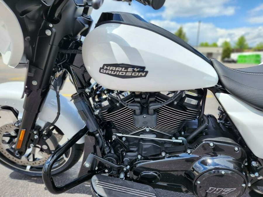 2024 Harley-Davidson Street Glide® White Onyx Pearl