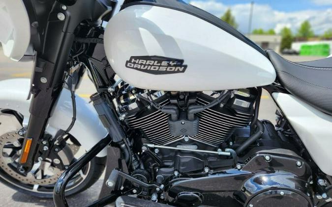 2024 Harley-Davidson Street Glide® White Onyx Pearl