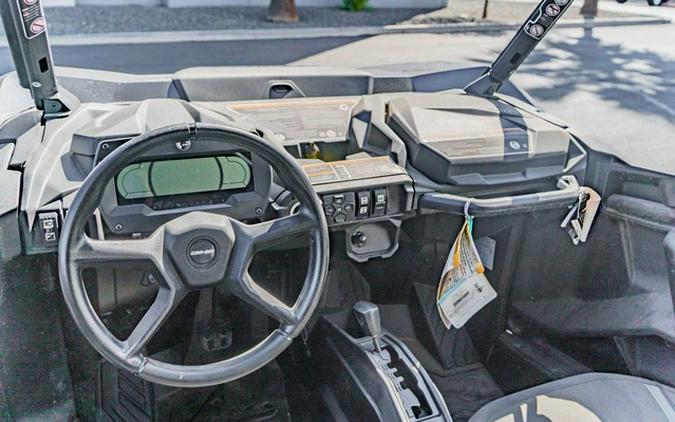 2026 Can-Am Commander MAX XT 700