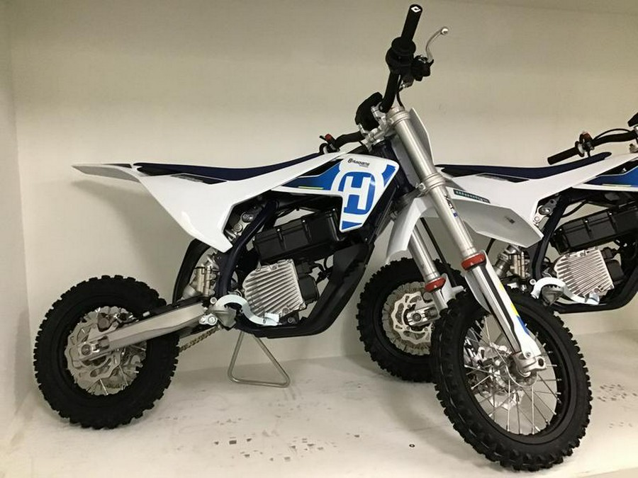 2024 Husqvarna® EE 5