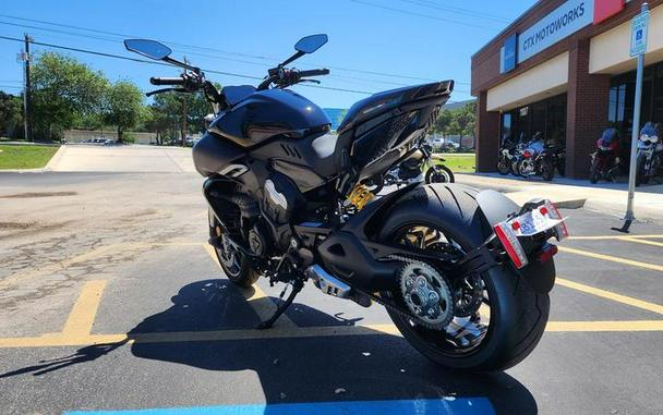 2023 Ducati Diavel V4 Thrilling Black