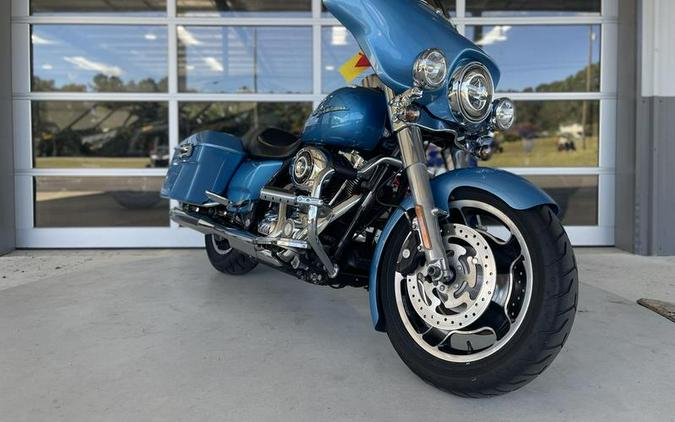 2009 Harley-Davidson® FLHX - Street Glide®