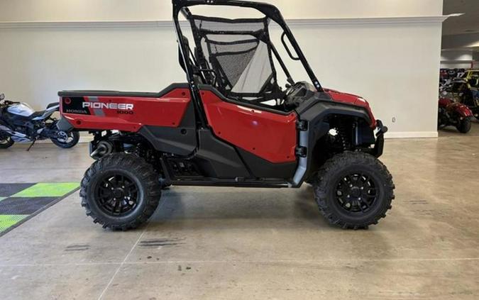2025 Honda Pioneer 1000 Deluxe