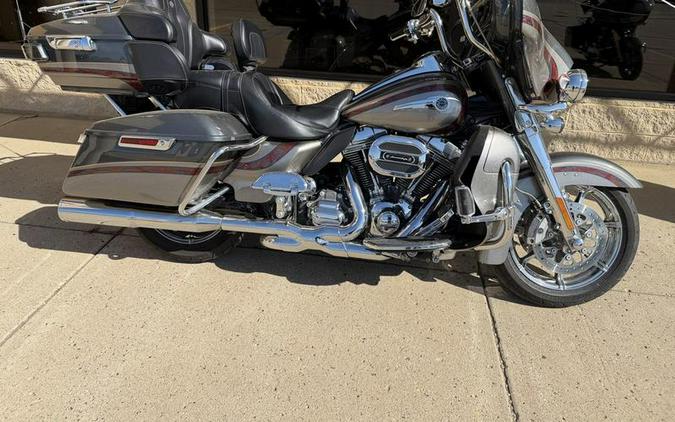 2016 Harley-Davidson® FLHTKSE - CVO™ Limited
