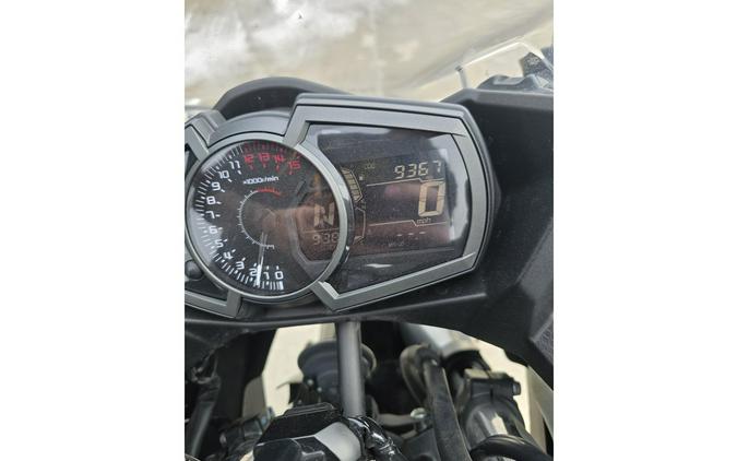 2023 Kawasaki Ninja® 400 Base