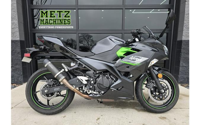 2023 Kawasaki Ninja® 400 Base