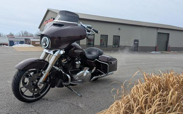 2022 Harley-Davidson® FLHX - Street Glide®