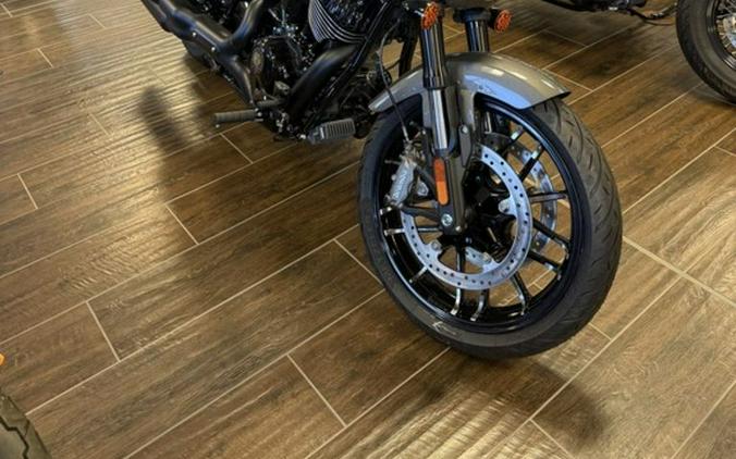 2025 Indian Motorcycle® Indian Sport Chief RTHeavy Metal