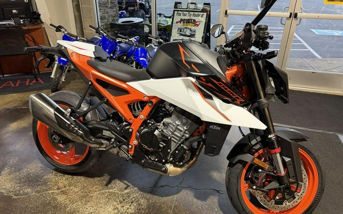 2026 KTM 990 Duke R