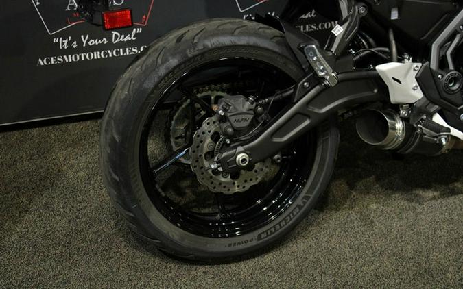 2021 Kawasaki Ninja 650 Metallic Graphite Gray/Metallic Spark Black