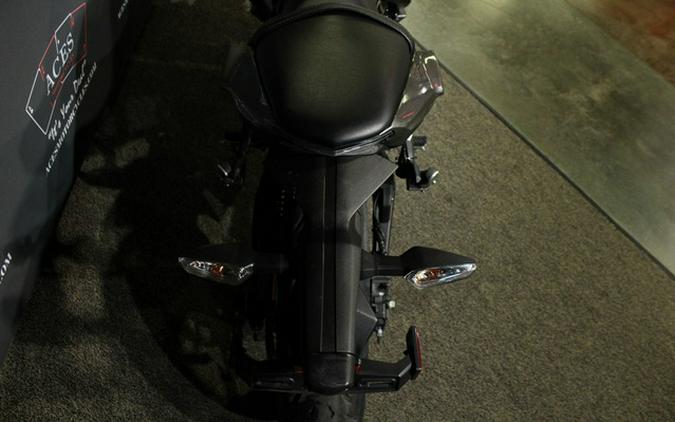 2021 Kawasaki Ninja 650 Metallic Graphite Gray/Metallic Spark Black