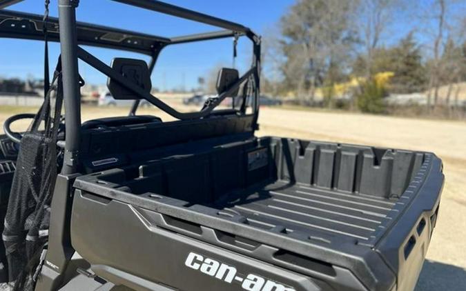 2027 Can-Am Defender DPS HD7