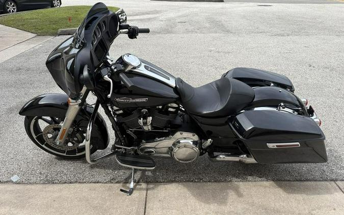 2021 Harley-Davidson® FLHX - Street Glide®