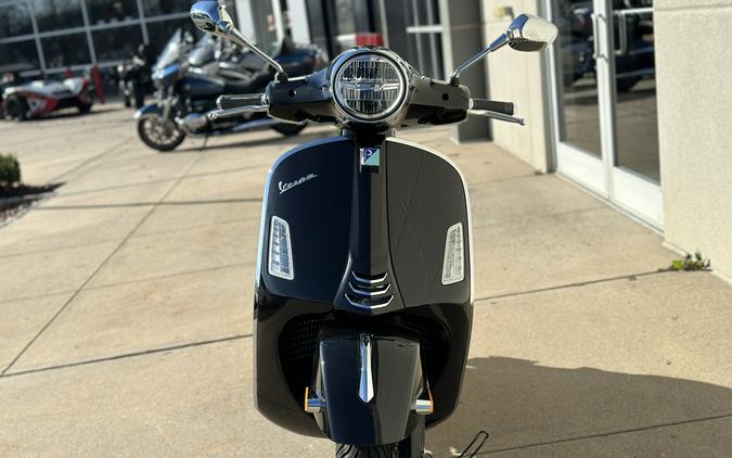 2023 Vespa GTS 300