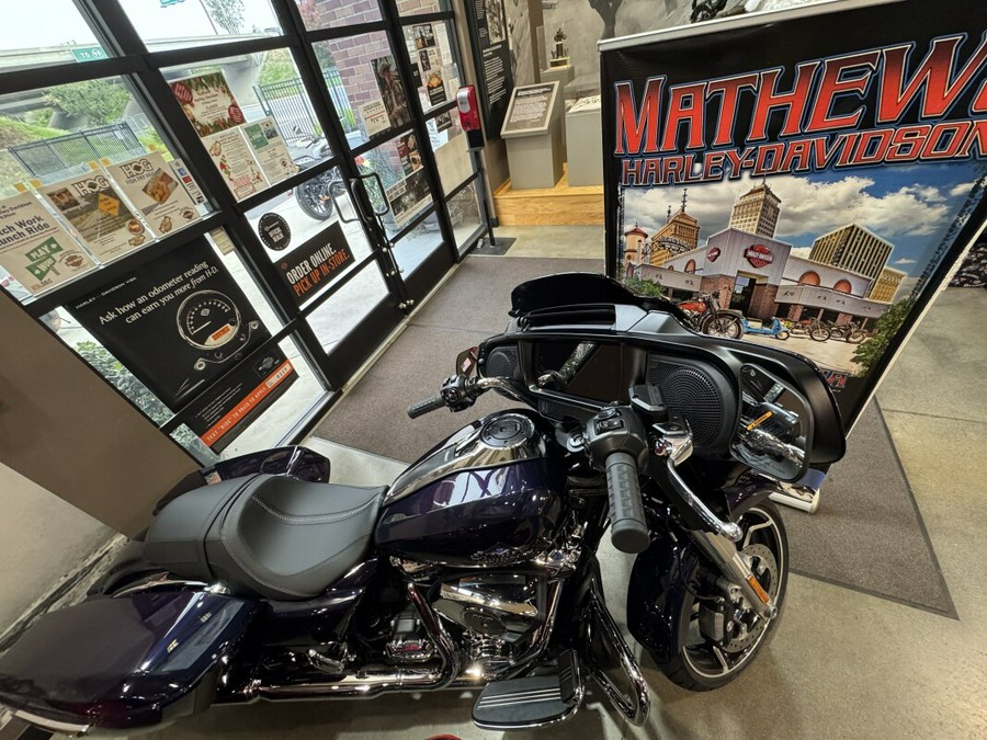 2025 Harley-Davidson® Street Glide® Mystic Shift