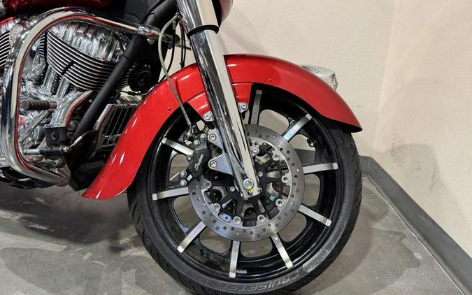 2019 Indian Motorcycle® Chieftain® Limited Thunder Black Pearl