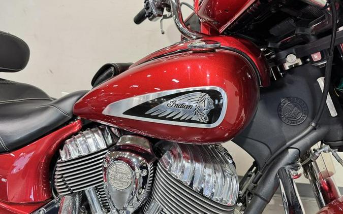 2019 Indian Motorcycle® Chieftain® Limited Thunder Black Pearl