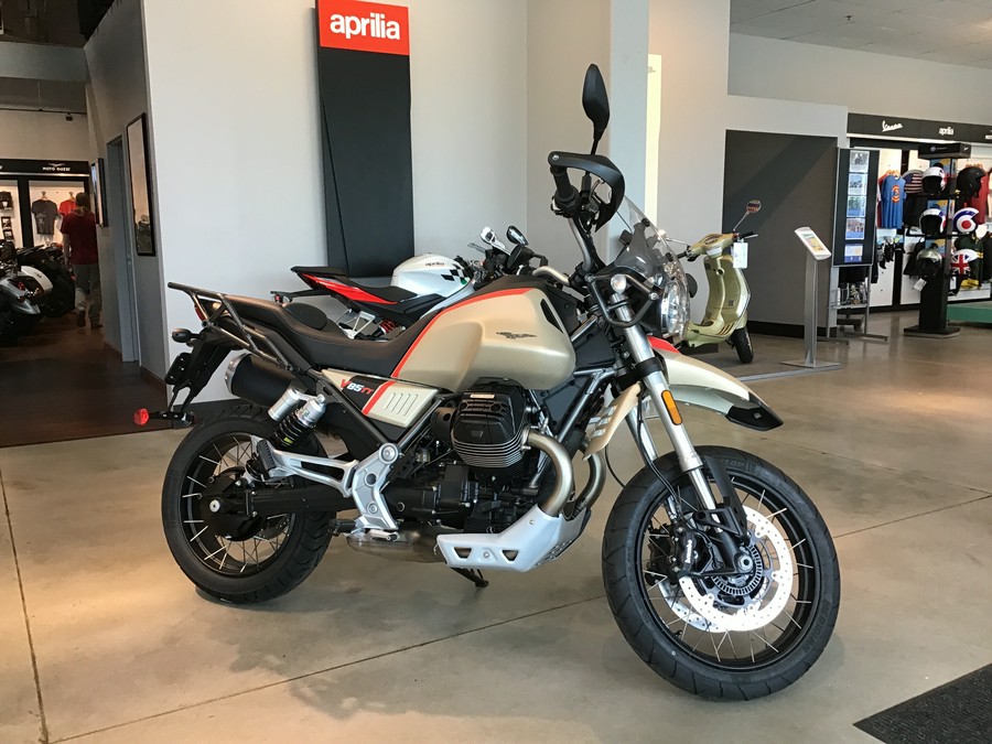 2023 Moto Guzzi V85 TT