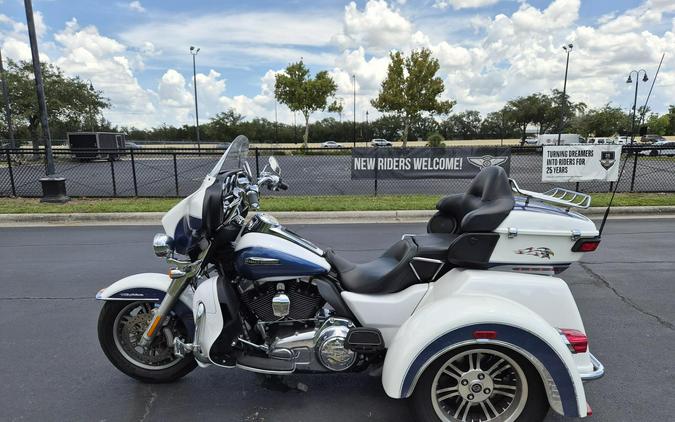 FLHTCUTG 2015 Tri Glide Ultra