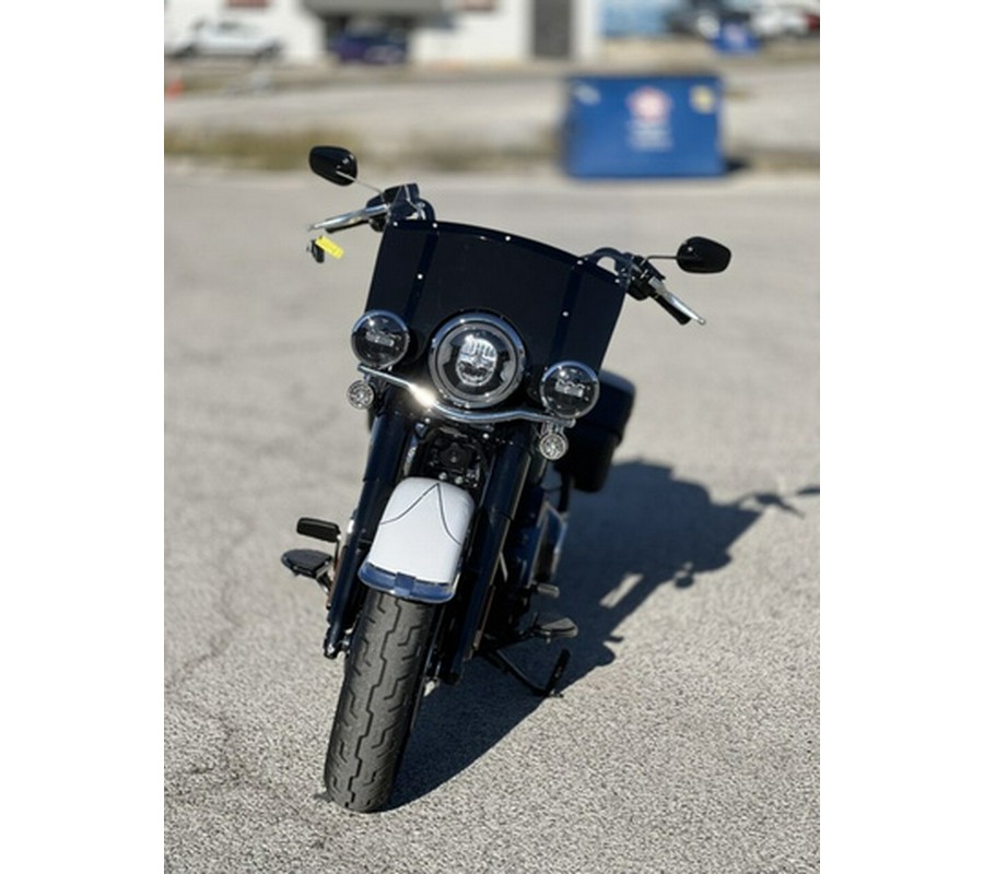 2025 Harley-Davidson Softail FLHC - Heritage Classic