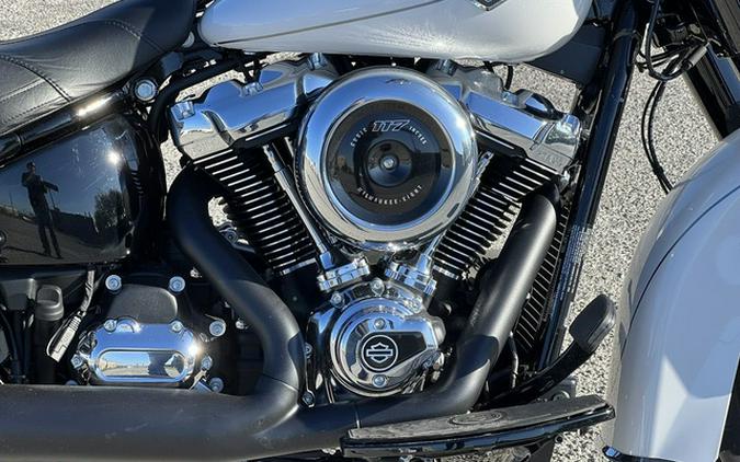 2025 Harley-Davidson Softail FLHC - Heritage Classic