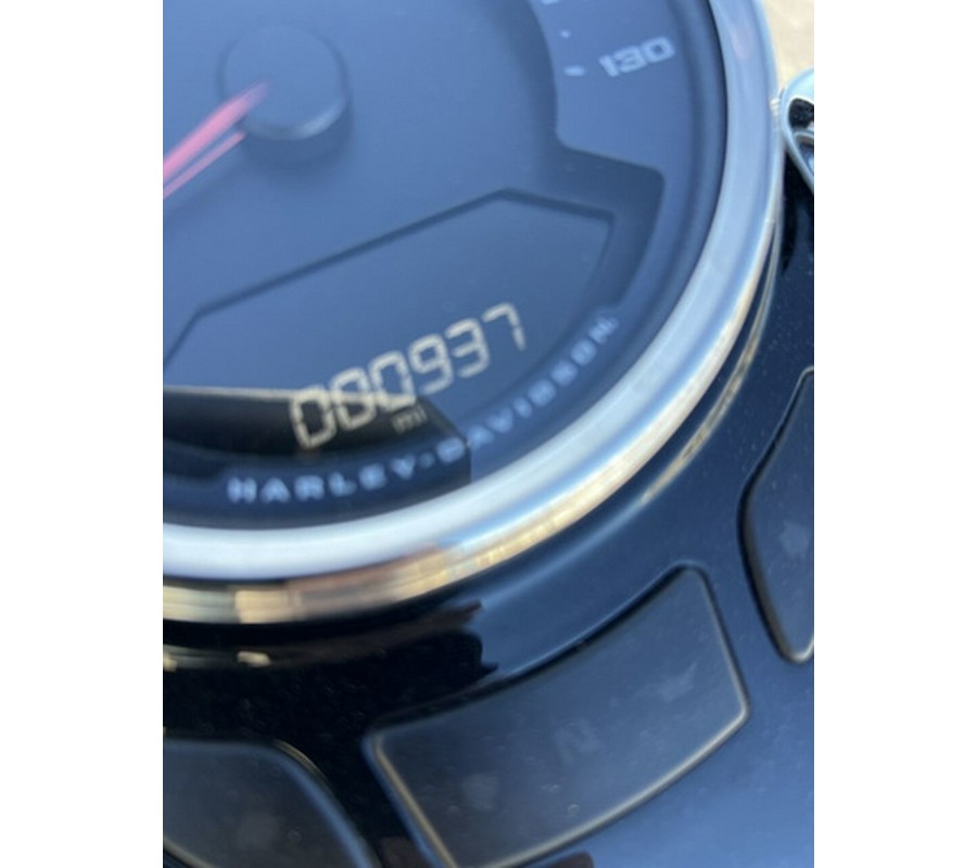 2025 Harley-Davidson Softail FLHC - Heritage Classic