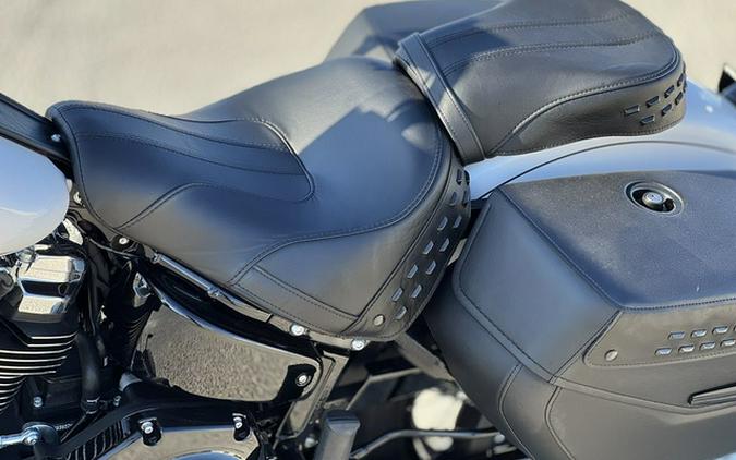 2025 Harley-Davidson Softail FLHC - Heritage Classic