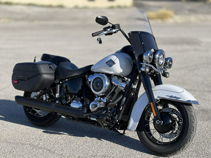 2025 Harley-Davidson Softail FLHC - Heritage Classic