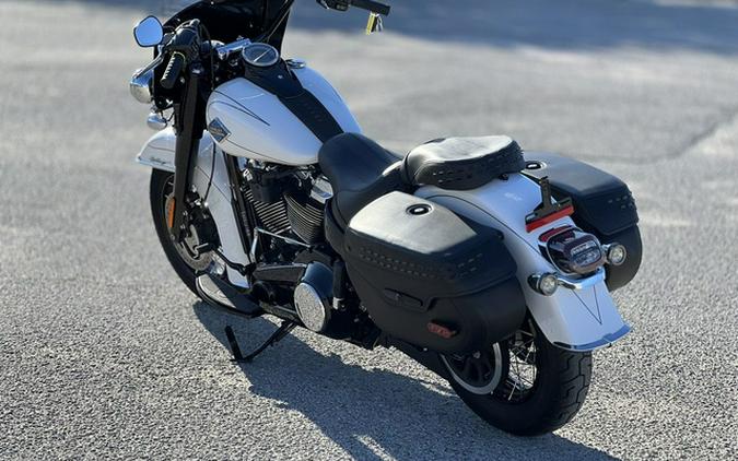 2025 Harley-Davidson Softail FLHC - Heritage Classic
