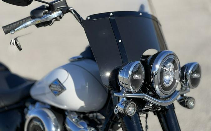 2025 Harley-Davidson Softail FLHC - Heritage Classic