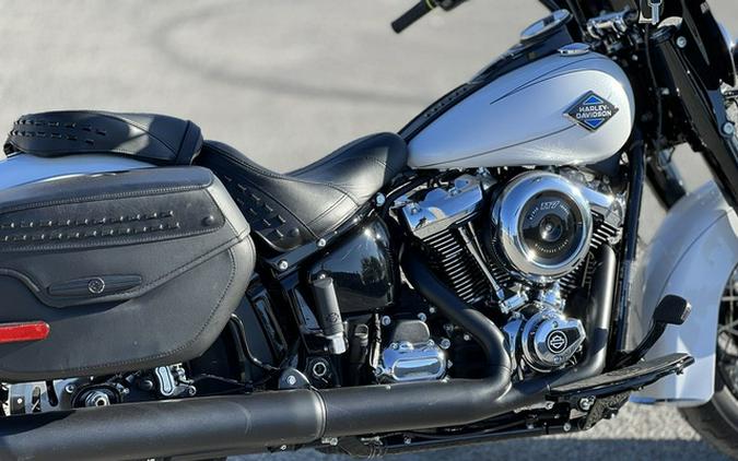 2025 Harley-Davidson Softail FLHC - Heritage Classic