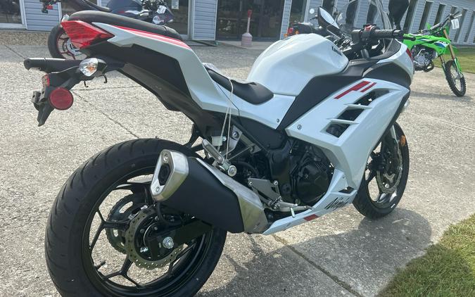 2026 Kawasaki Ninja® 300 ABS