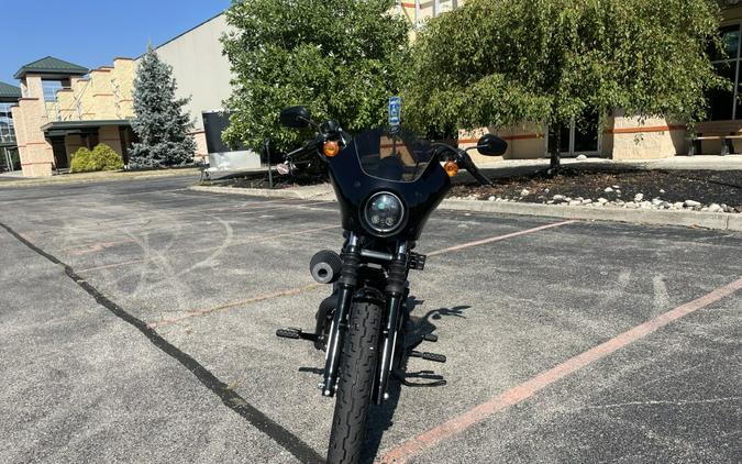 2021 Harley-Davidson® Iron 1200™ Vivid Black