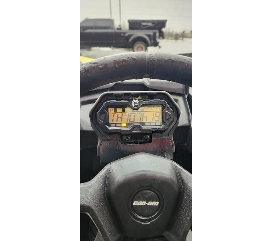 2018 Can-Am® MAVERICK TRAIL 800 DPS