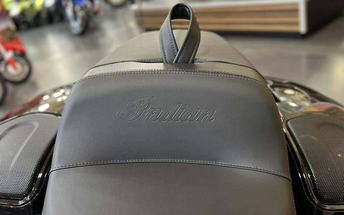 2026 Indian Chieftain Powerplus Dark Horse Signature Series Abyss Metallic / Cypher Gr