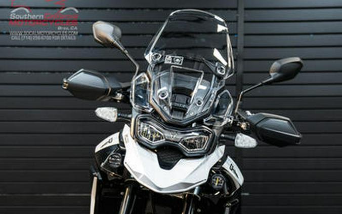 2024 Triumph Tiger 900 GT Pro Snowdonia White / Sapphire Black