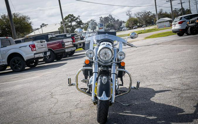 2019 Indian Motorcycle® Chief® Vintage Icon Series Thunder Black/Indian Motorcycle Yellow