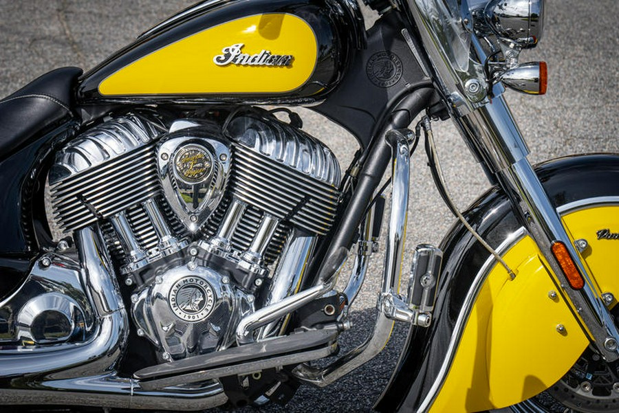 2019 Indian Motorcycle® Chief® Vintage Icon Series Thunder Black/Indian Motorcycle Yellow