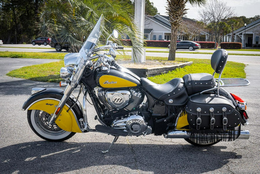 2019 Indian Motorcycle® Chief® Vintage Icon Series Thunder Black/Indian Motorcycle Yellow