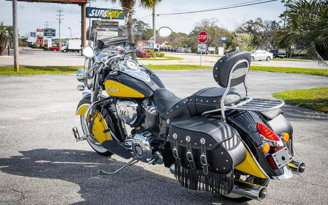 2019 Indian Motorcycle® Chief® Vintage Icon Series Thunder Black/Indian Motorcycle Yellow