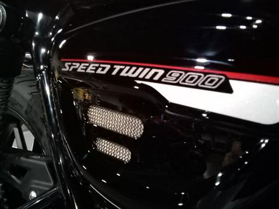 2023 Triumph Speed Twin 900 Chrome Edition