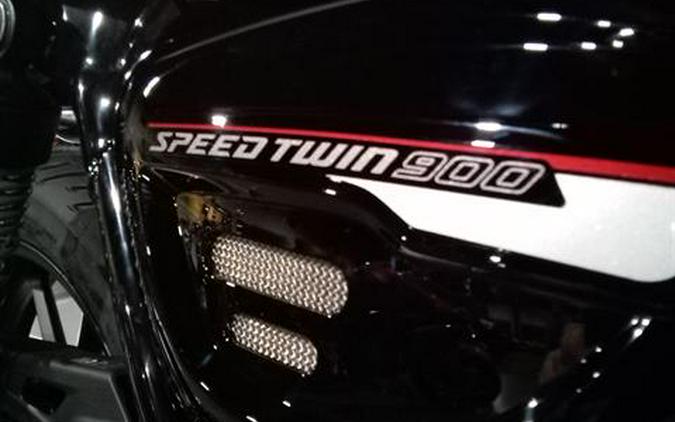 2023 Triumph Speed Twin 900 Chrome Edition