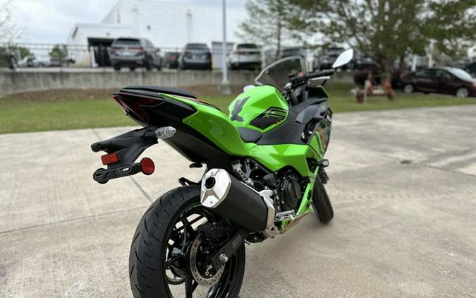 2024 Kawasaki Ninja 500 KRT Edition SE ABS