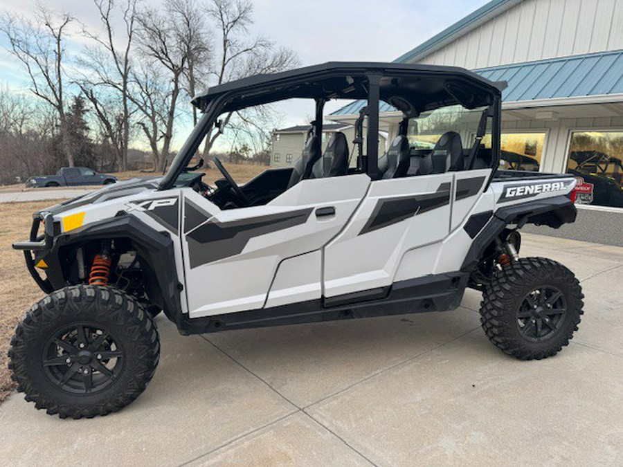 2022 Polaris GENERAL XP 4 1000 Deluxe RIDE COMMAND Edition Matte Ghost White Metallic